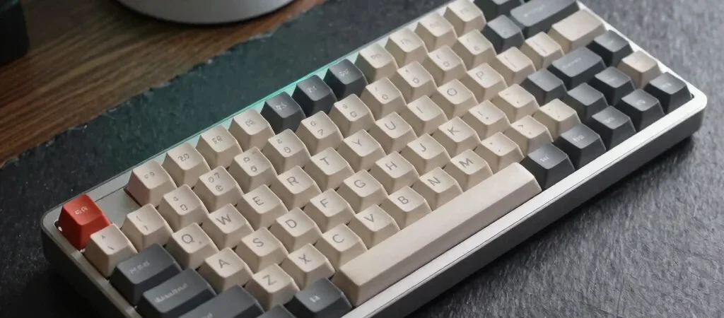 Choosing the Right Ergonomic Mechanical Keyboard for Long Coding Sessions